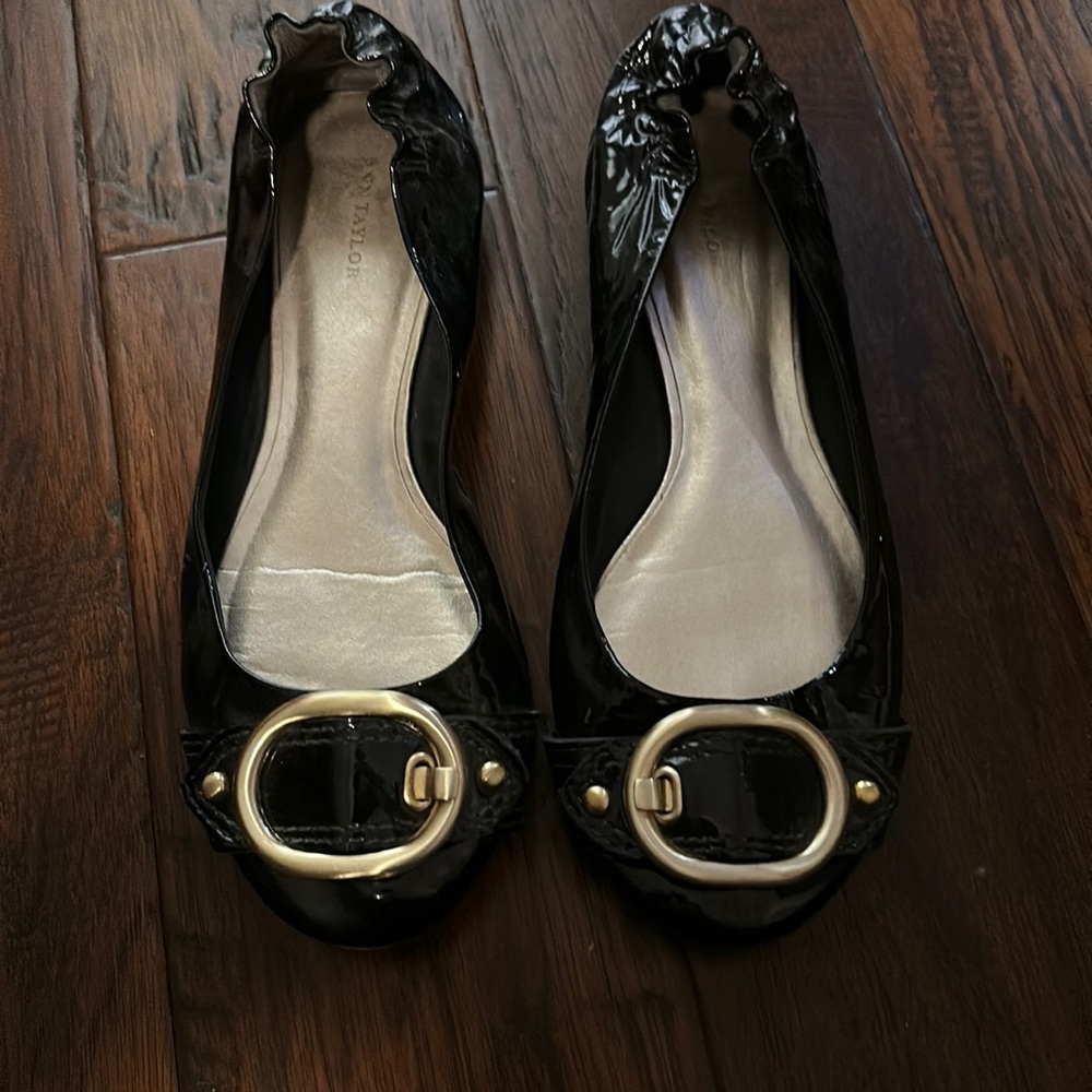 Ann Taylor 9M flats